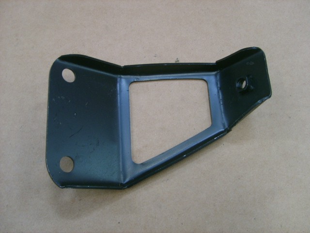 photo for 1008031-C289 - BRKT(ENGINE TRIM PANEL)