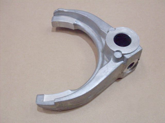 photo for 1702221-001 - SHIFTING FORK-3RD 4TH GEAR  /  ВИЛКА КПП 3-4 ОЙ ПЕРЕДАЧИ