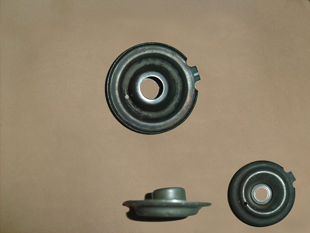 photo for 2905105-M00 - UPR BRKT-COIL SPRG