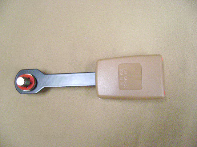 photo for 5811400-K00 - BUCKLE ASSY FRONT SEAT BELT RH