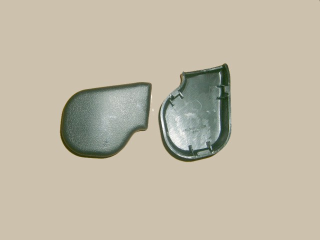 photo for 6800012-K00B-0804 - RR COVER PANEL-FR SEAT RH(BLACK)