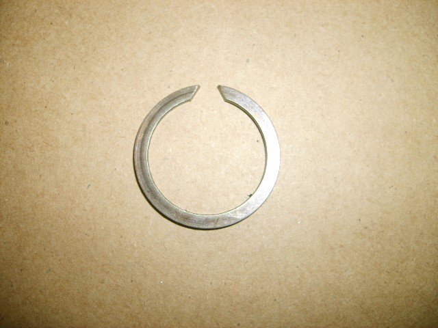 photo for 10-00-139-038 - SNAP RING(DRIVEN SPROCKET)