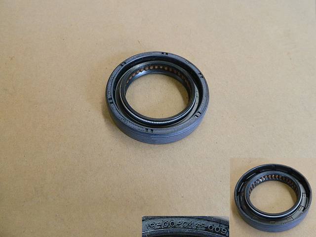 photo for 19-00-044-009 - OIL SEAL(OUTPUT SHAFT)  /  Сальник раздат.коробки переднего,заднего фланца