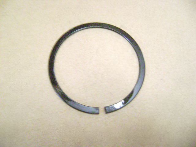 photo for ZM001A-1701307 - SNAP RING  /  кольцо кпп 4/4 стопорное подшипника промежуточного вала заднее