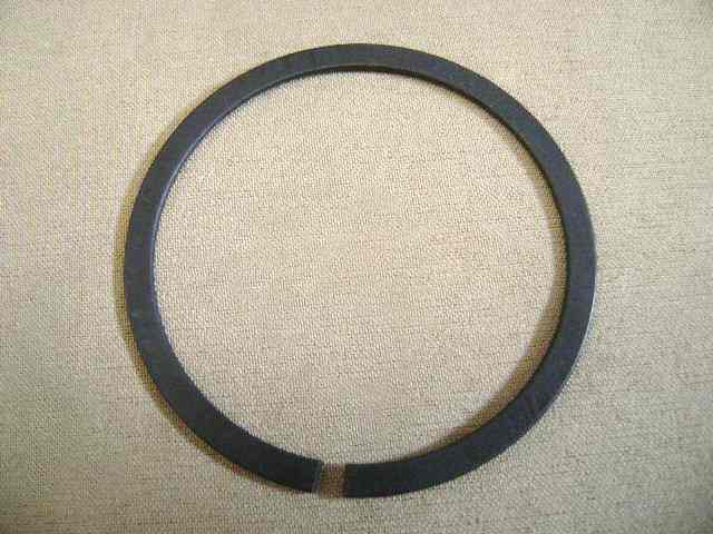 photo for 1701592 - MIDDLE SHAFT BACK BEARING SNAP RING  /  кольцо кпп 4/2 стопорное подшипника промежуточного вала заднее