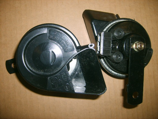 3721100-P00