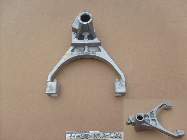 photo for 44-05-596-002 - SPEED REDUCTION & GEAR SHIFT FORK SUB AS